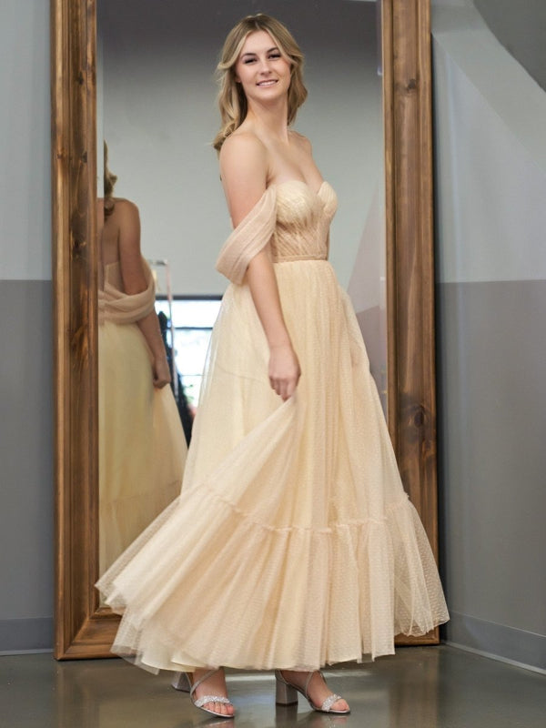 Nova | A-Line Tulle Sweetheart Tea-Length Homecoming Dress