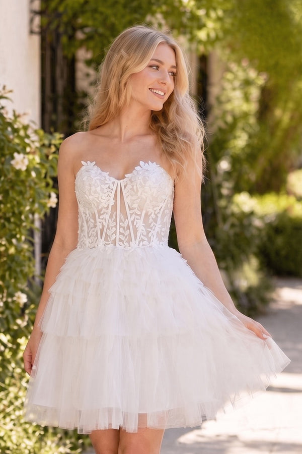 A-Line Sweetheart Lace Short Homecoming Dress