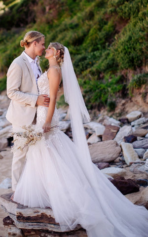 Beach Sexy Mermaid Lace Wedding Dress with Tull Court Train V-neck Open Back