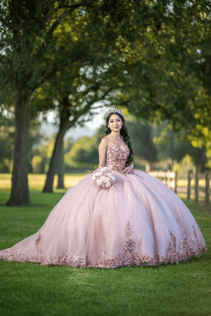 Erika | Pink Sweetheart Neckline Quinceanera Ball Gown Dress Picture by @pksphotoart