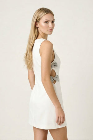 White Satin Bow Sheath Keyhole Graduation Dress - KissProm